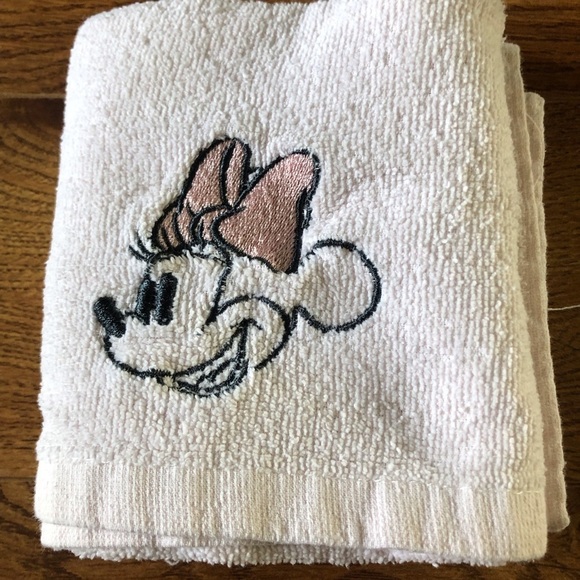 Disney Minnie Mouse pink dish towel - Picture 1 of 2